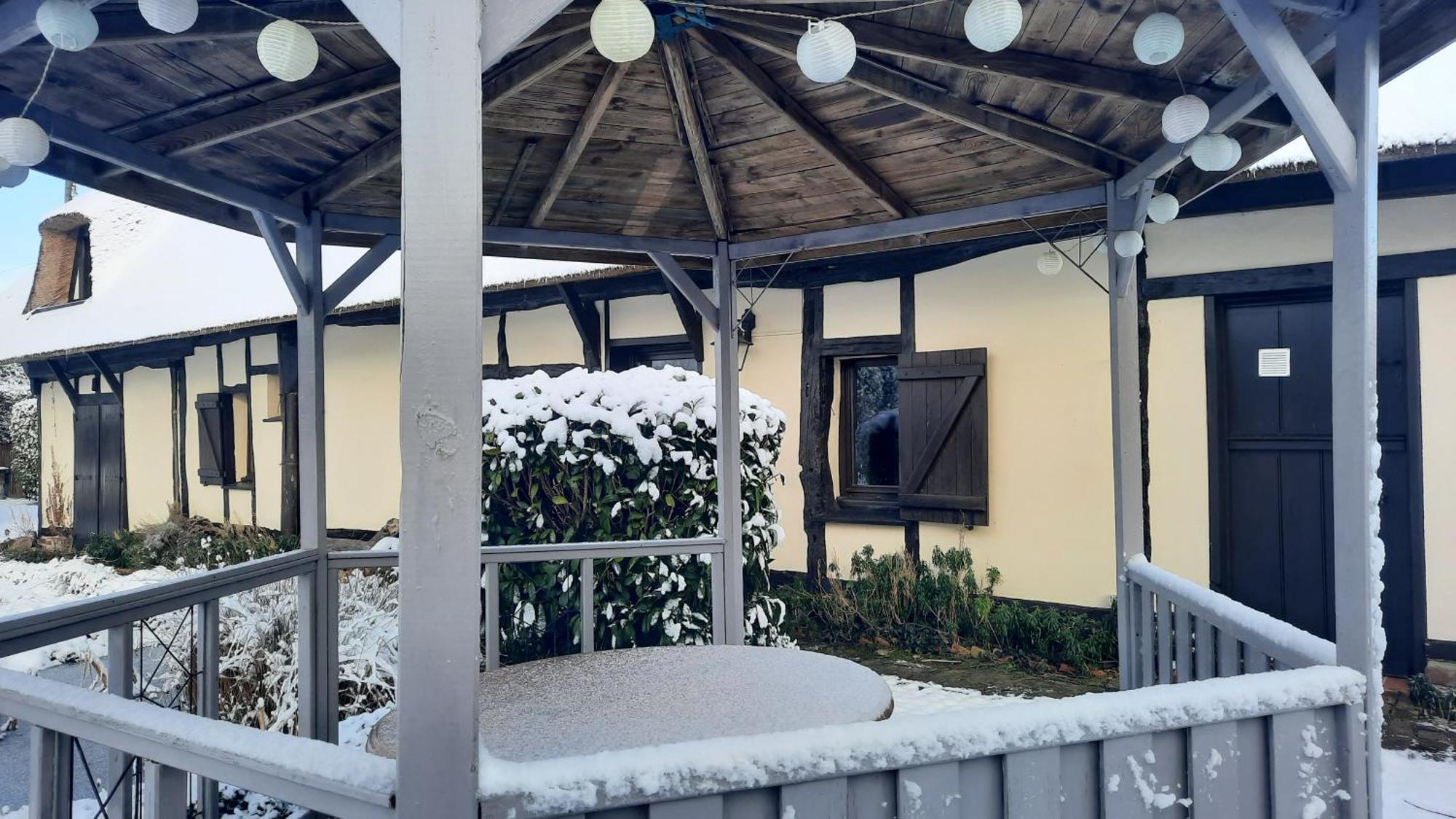Les 2 Chaumieres Avec Piscine Villa Epinay Exterior foto